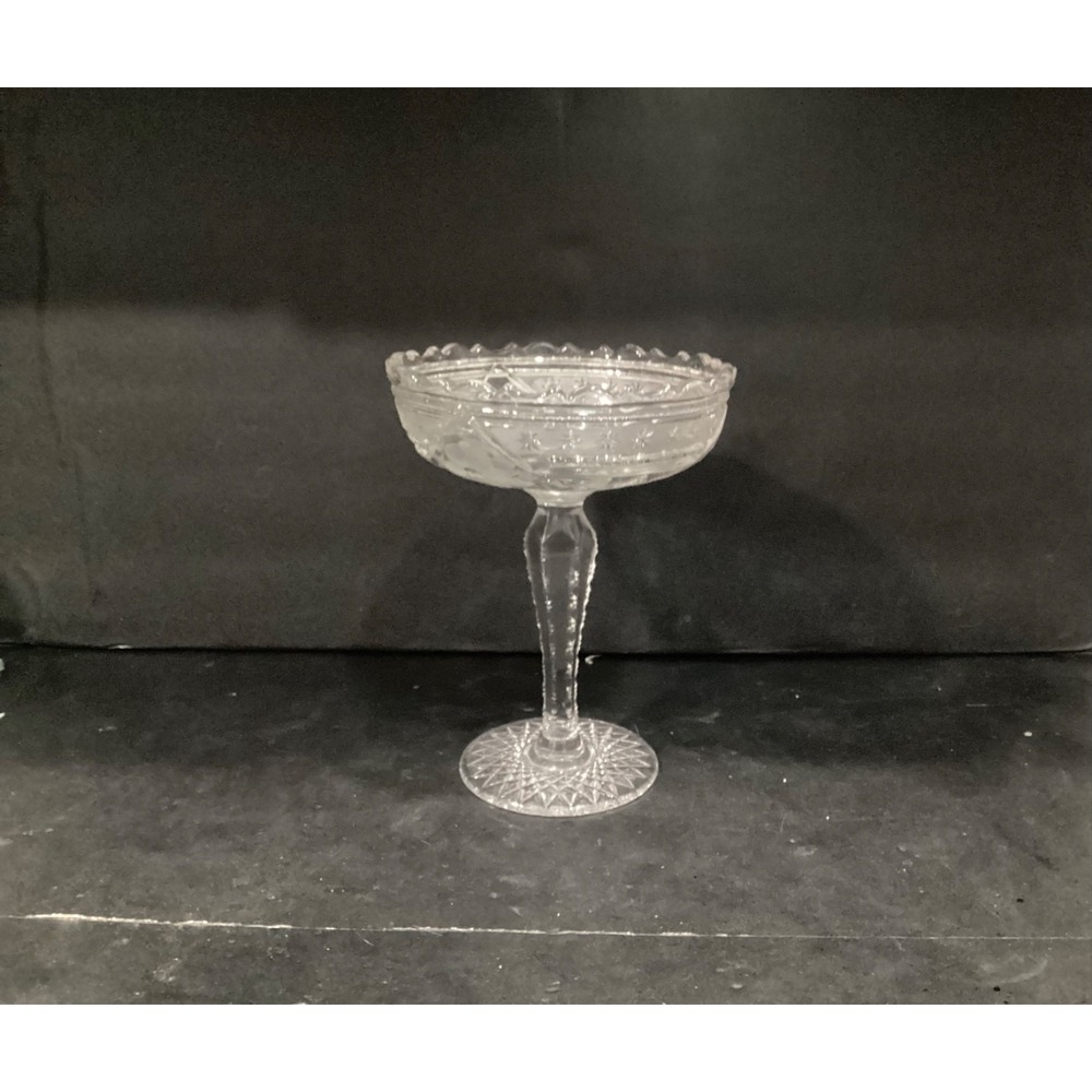 VINTAGE McKee Innovation‎ 407 Zippered Pedestal Bowl Tazza Compote Brilliant